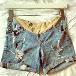 LED Distressed Shorts : MATERNITY